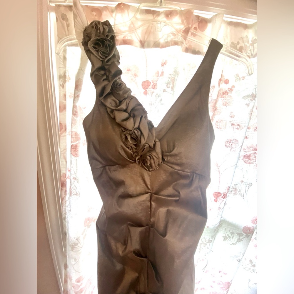 Prom dress. Excellent condition. Only worn once.